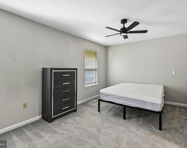 530 Mount Lubentia Court E - Photo Thumbnail 23