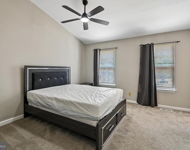 530 Mount Lubentia Court E - Photo Thumbnail 17