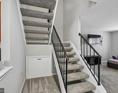 530 Mount Lubentia Court E - Photo Thumbnail 9