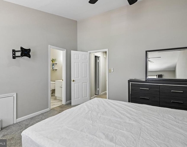 530 Mount Lubentia Court E - Photo Thumbnail 12