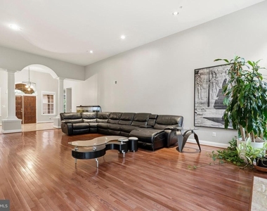13305 Old Fort Road - Photo Thumbnail 8