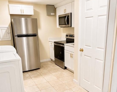 2505 Falling Brook Terrace - Photo Thumbnail 11