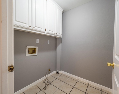 4804 Broadhill Dr - Photo Thumbnail 12