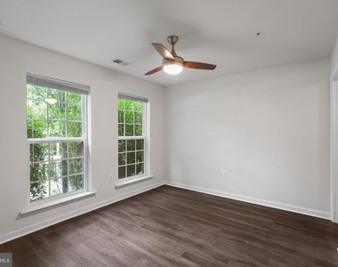 9624 Westerdale Drive - Photo Thumbnail 7