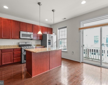 9624 Westerdale Drive - Photo Thumbnail 14