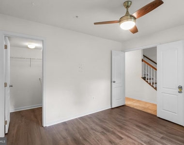 9624 Westerdale Drive - Photo Thumbnail 8