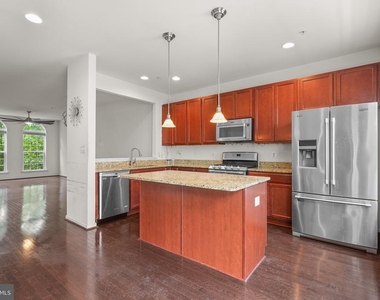 9624 Westerdale Drive - Photo Thumbnail 16