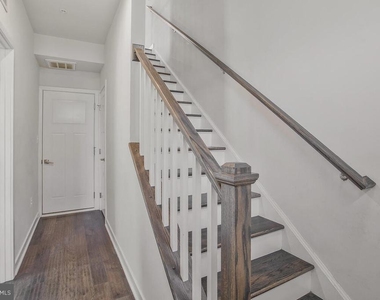 8100 Miner Street - Photo Thumbnail 5