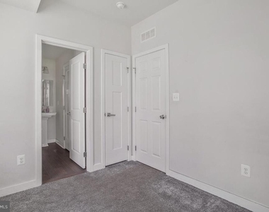 8100 Miner Street - Photo Thumbnail 22