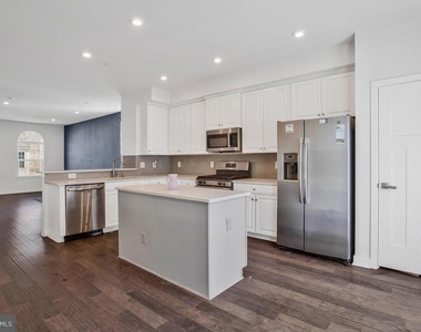 8100 Miner Street - Photo Thumbnail 9