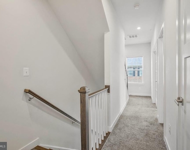 8100 Miner Street - Photo Thumbnail 16
