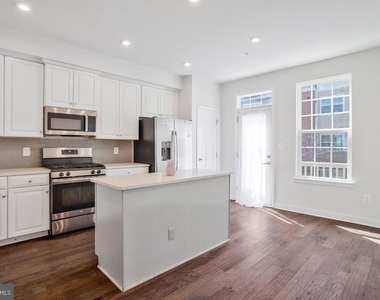 8100 Miner Street - Photo Thumbnail 11