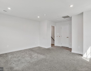 8100 Miner Street - Photo Thumbnail 24