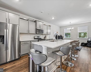 6619 Darter Way - Photo Thumbnail 9