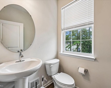 6619 Darter Way - Photo Thumbnail 11