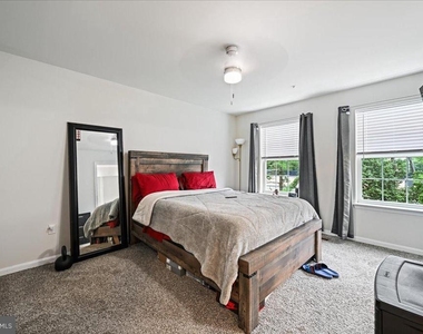 6619 Darter Way - Photo Thumbnail 12