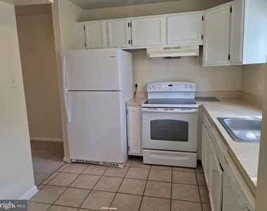 15609 Dorset Road - Photo Thumbnail 10