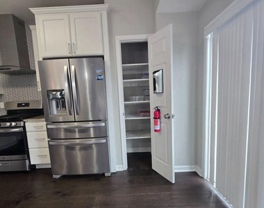 7811 New Ascot Lane - Photo Thumbnail 3