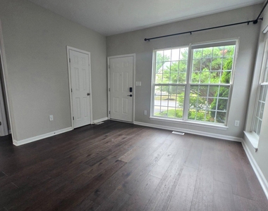 7811 New Ascot Lane - Photo Thumbnail 5