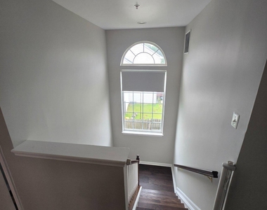 7811 New Ascot Lane - Photo Thumbnail 10