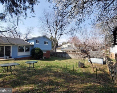 702 W Edmonston Drive - Photo Thumbnail 35