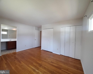 702 W Edmonston Drive - Photo Thumbnail 20