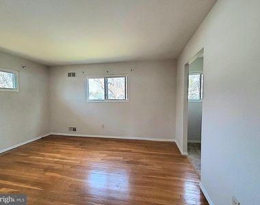 702 W Edmonston Drive - Photo Thumbnail 22