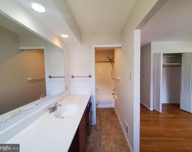 702 W Edmonston Drive - Photo Thumbnail 23