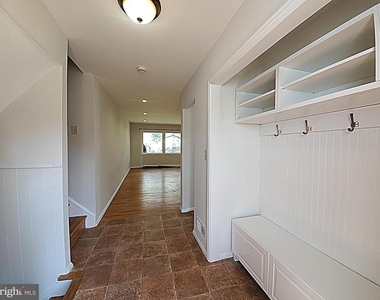702 W Edmonston Drive - Photo Thumbnail 4