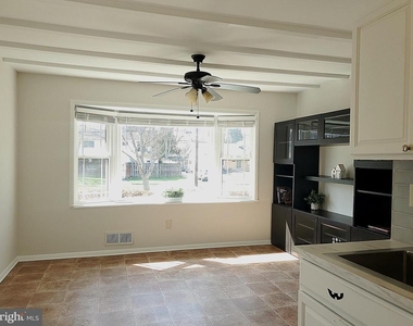702 W Edmonston Drive - Photo Thumbnail 12
