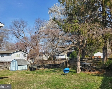 702 W Edmonston Drive - Photo Thumbnail 33
