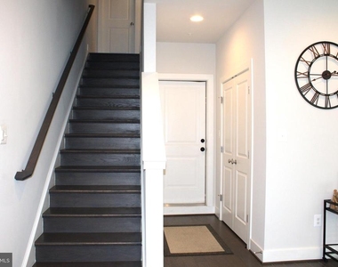 5040 Oakmoore Drive - Photo Thumbnail 29
