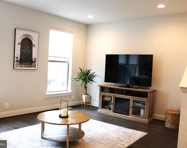 5040 Oakmoore Drive - Photo Thumbnail 12