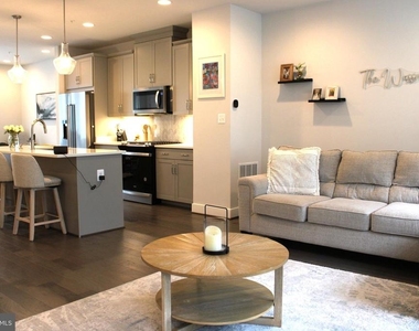 5040 Oakmoore Drive - Photo Thumbnail 11