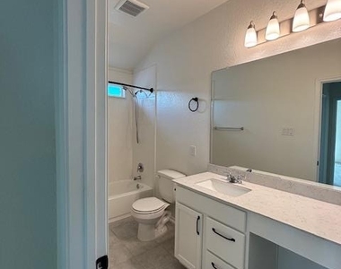 7925 Crystalbrook W - Photo Thumbnail 12