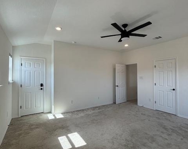7925 Crystalbrook W - Photo Thumbnail 16