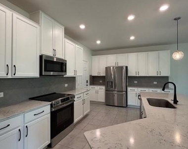 7925 Crystalbrook W - Photo Thumbnail 2
