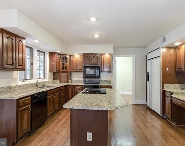 11001 Sugarbush Terrace - Photo Thumbnail 11