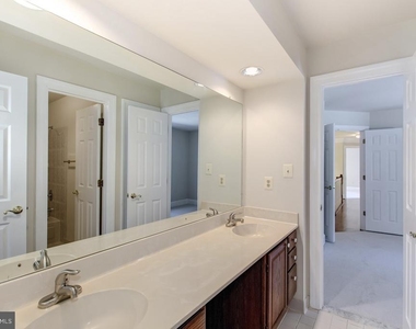 11001 Sugarbush Terrace - Photo Thumbnail 24