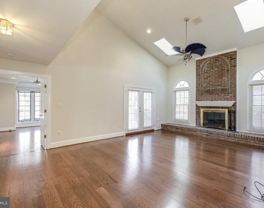 11001 Sugarbush Terrace - Photo Thumbnail 6
