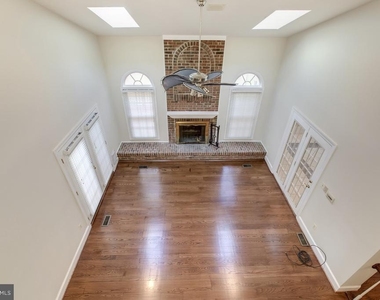 11001 Sugarbush Terrace - Photo Thumbnail 15