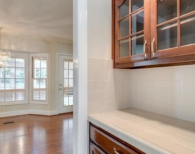 11001 Sugarbush Terrace - Photo Thumbnail 13