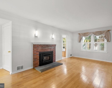 4116 Warner Street - Photo Thumbnail 3