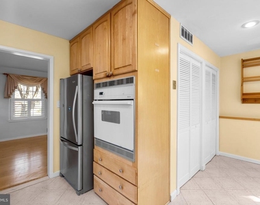 4116 Warner Street - Photo Thumbnail 7