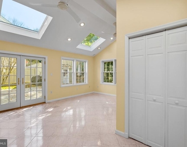 4116 Warner Street - Photo Thumbnail 15