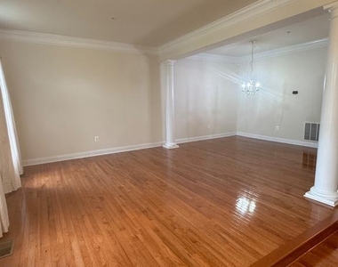 22106 Fair Garden Lane - Photo Thumbnail 4