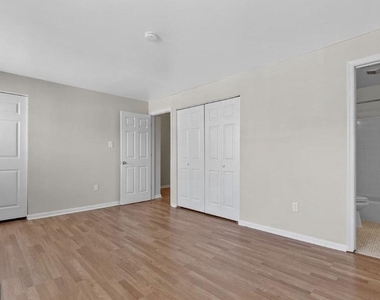 12814 Epping Terrace - Photo Thumbnail 16