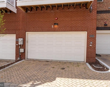 10326 Grosvenor Place - Photo Thumbnail 46