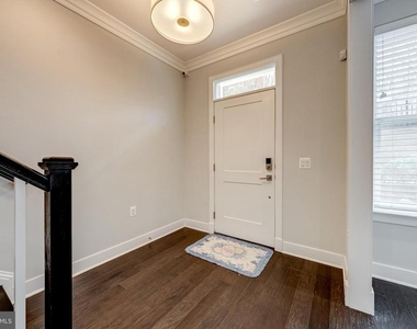 10326 Grosvenor Place - Photo Thumbnail 19