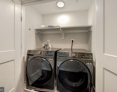 10326 Grosvenor Place - Photo Thumbnail 43